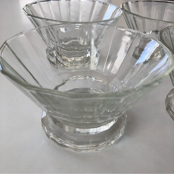 Set of 4 Clear Glass Custard Cups Ramekins Fruit Dessert Cocktail Bowls - Picture 6 of 7